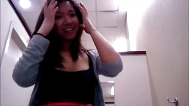 Naive Russian milf เลือกชุดชั้นในเซ็กซี่และของเล่นในเซ็กซ์ช็อป วีดีโอ โป๊ ออนไลน์