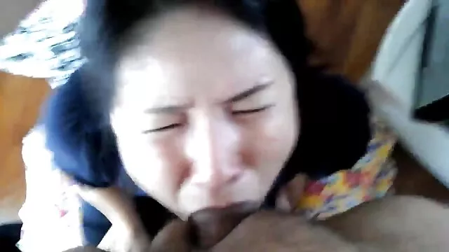 Savannah Sixx ให้ ค ริ ป วีดีโอ โป้ blowjob กับพี่ชายต่างแม่ขณะคุยโทรศัพท์